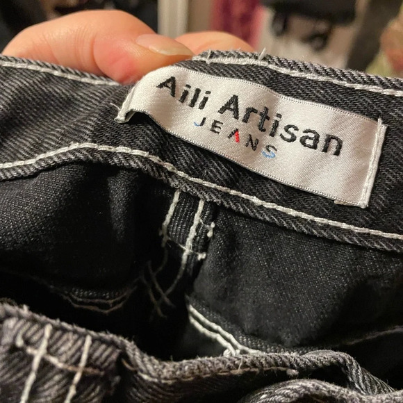 NWOT AILI ARTISAN WOMENS RELAXED FIT CARPENTER JEANS - Picture 3 of 5